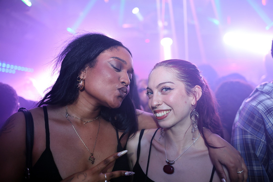 chicago nightclub beautiful girls