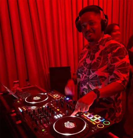DJ John Simmons live set for Intimate House Sessions @ Masada, Chicago