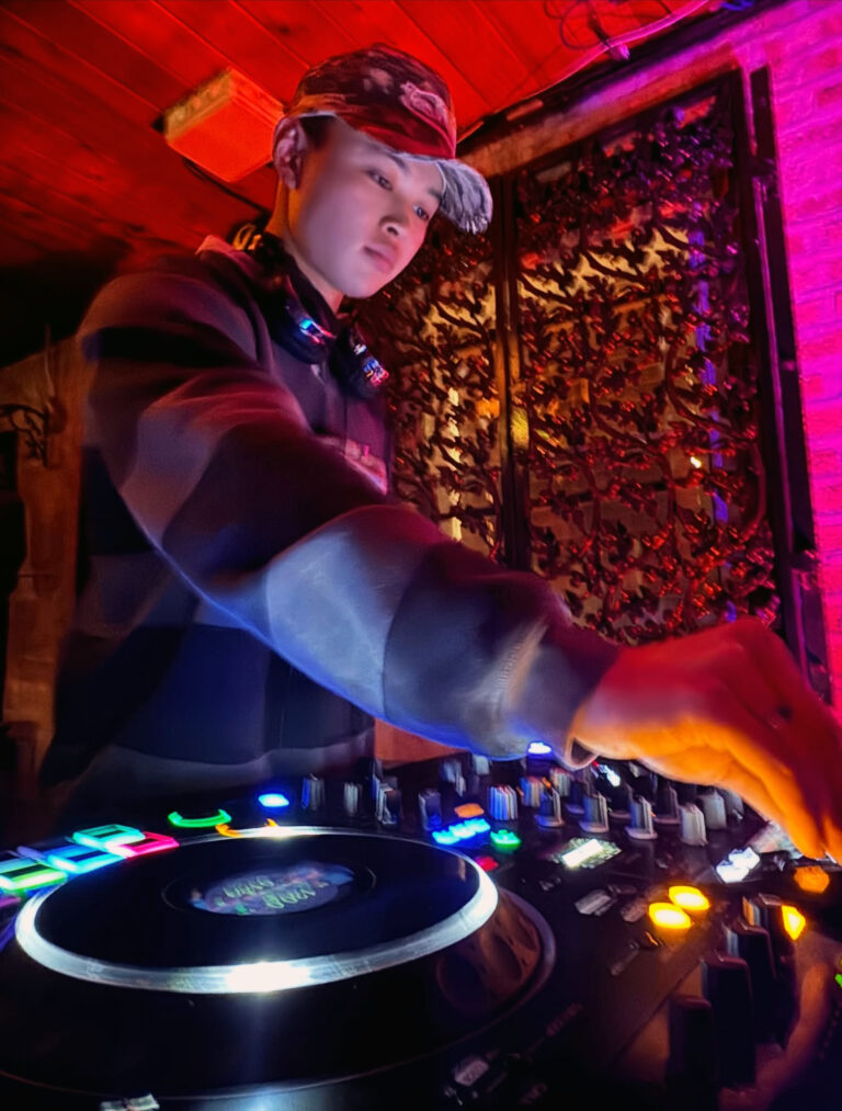 Industry Mondayz Open Decks Dj Chicago