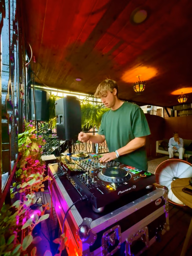 Industry Mondayz Rooftop Dj Session